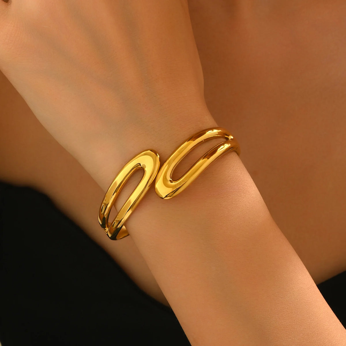 Double Layers Hollow Metal Wide Bracelet Bangle Stainless Steel Waterproof Wrist Jewelry Women Adjustable Cuff Bracelet Bangle